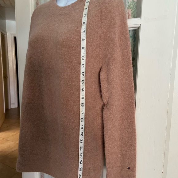 Woman’s Tommy Hilfiger Beautiful sweater Extra large 💕 - Picture 3 of 10